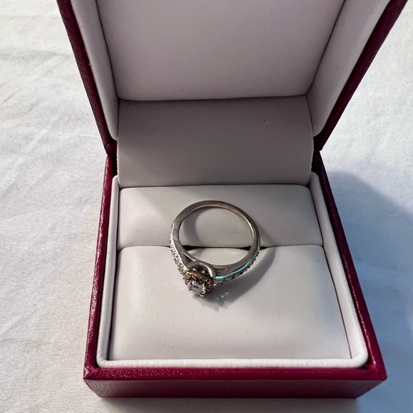 Diamond ring - Picture 3 of 4